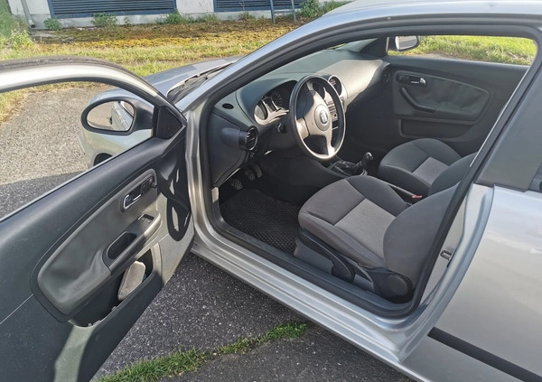 Seat Ibiza cena 4000 przebieg: 141605, rok produkcji 2004 z Poznań małe 92